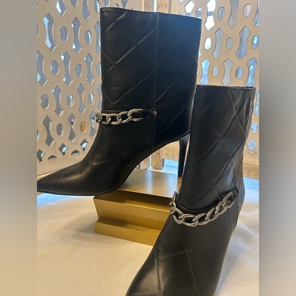 Chinese Laundry Shoes - Chinese Laundry Black Quilted Heeled Boots with Chain